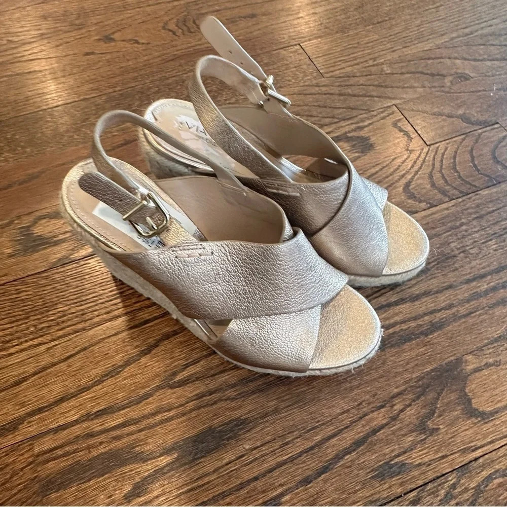 Via Spiga Gold Eapadrille Wedge 5.5 Pristine Condition - Picture 3 of 8
